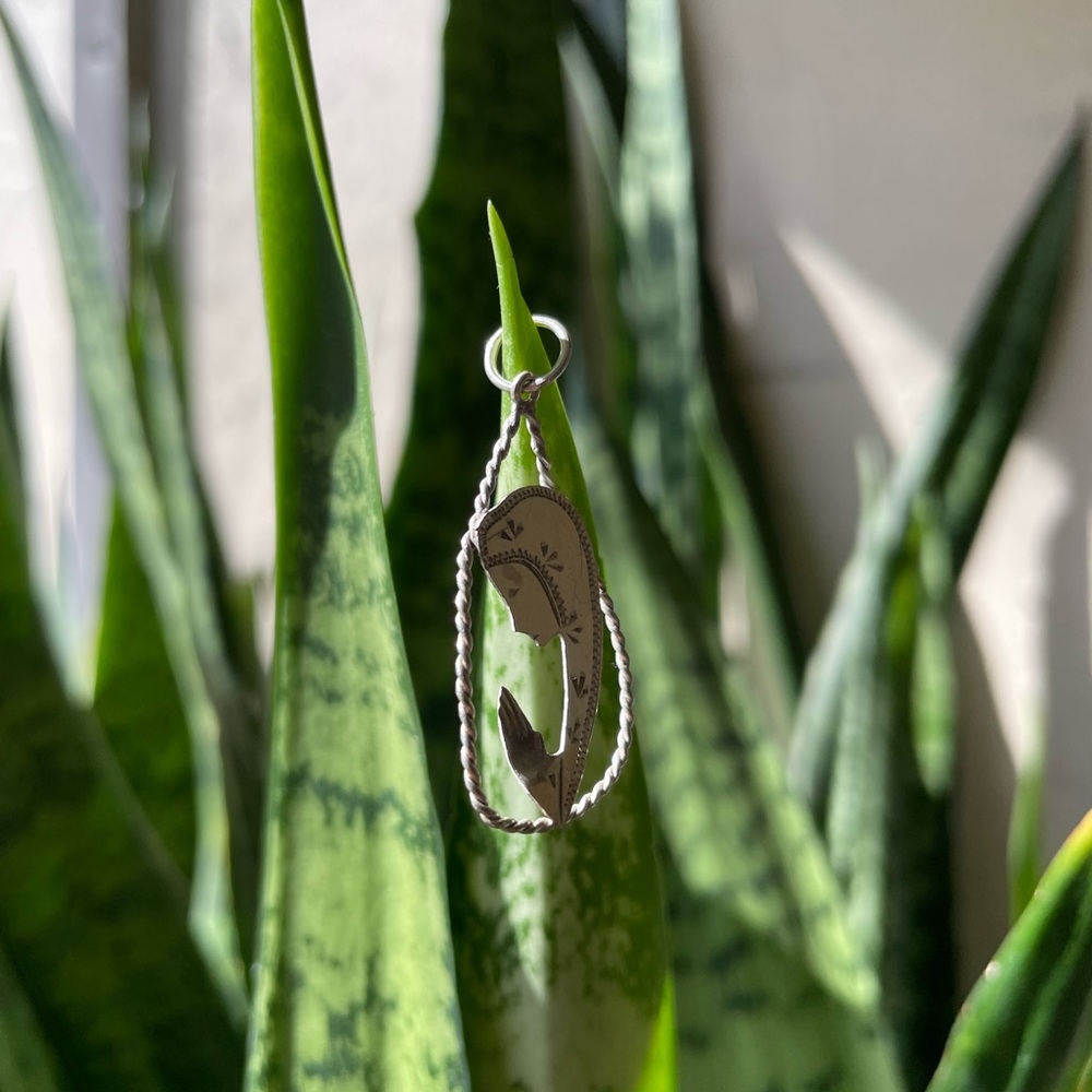 Sterling Silver Virgin Mary - Picture 4 of 7